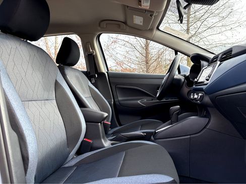 New 2025 Nissan Versa SV w/ Trunk Package FWD image 10