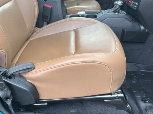 Used 2020 Jeep Wrangler Unlimited Rubicon image 25