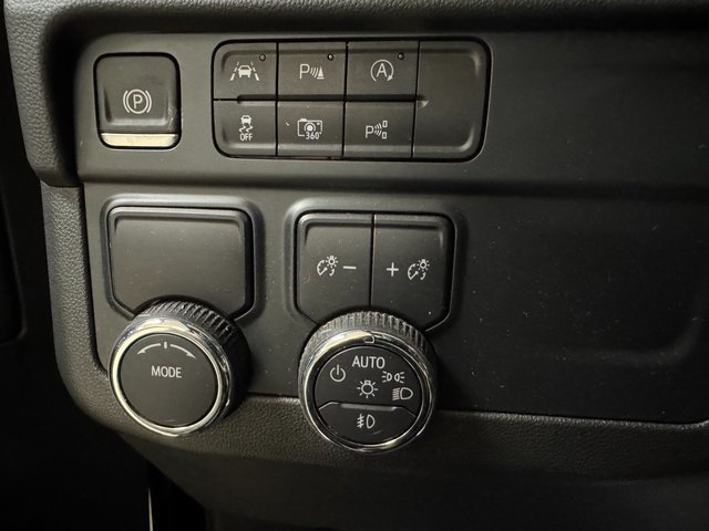 Used 2025 Chevrolet Tahoe Premier RWD image 10