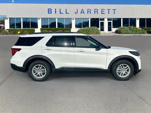 New 2026 Ford Explorer Active w/ Active Comfort Package RWD image 3