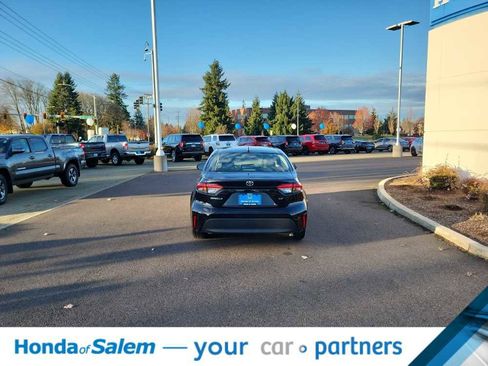 Used 2023 Toyota Corolla LE image 5