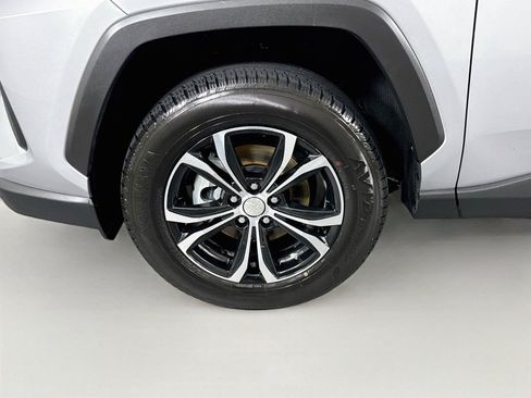 Used 2020 Toyota RAV4 LE FWD image 38