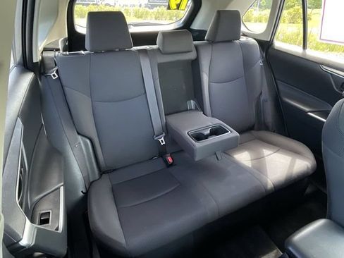 Certified 2019 Toyota RAV4 LE AWD/4WD image 23