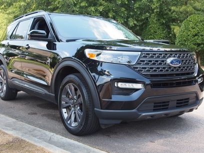 Certified 2024 Ford Explorer XLT w/ Equipment Group 202A