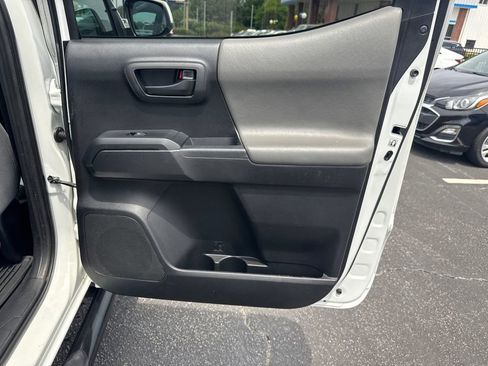 Used 2019 Toyota Tacoma SR w/ SR Convenience Package RWD image 17