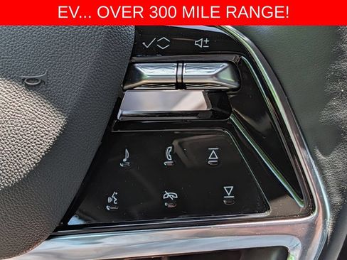 Used 2026 Cadillac Vistiq Sport w/ LPO, Floor Liner Package AWD/4WD image 46