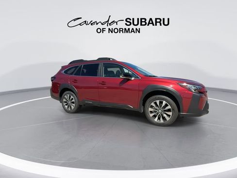 Used 2025 Subaru Outback Limited image 2