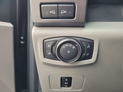 Certified 2020 Ford F250 XLT w/ XLT Premium Package image 24