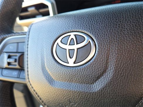 Used 2024 Toyota Tacoma TRD Sport image 26