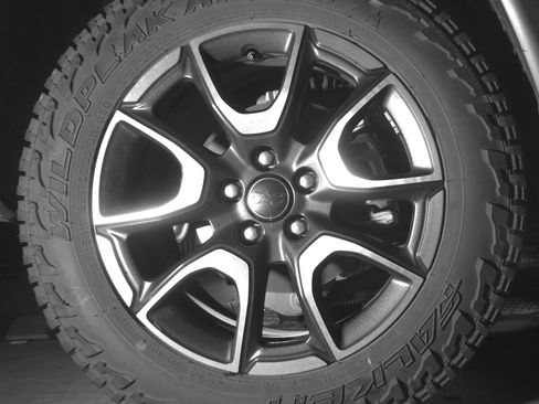 Used 2025 Jeep Compass Trailhawk AWD/4WD image 15