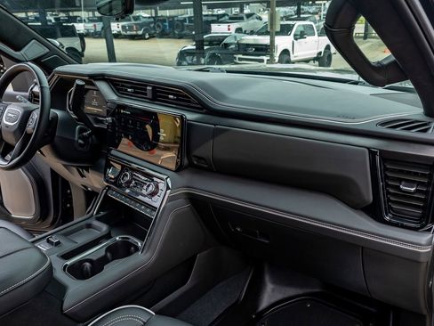 Used 2026 GMC Sierra 2500 AT4X image 18