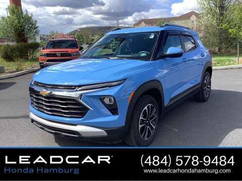 Used 2024 Chevrolet TrailBlazer LT w/ Driver Confidence Package image 1