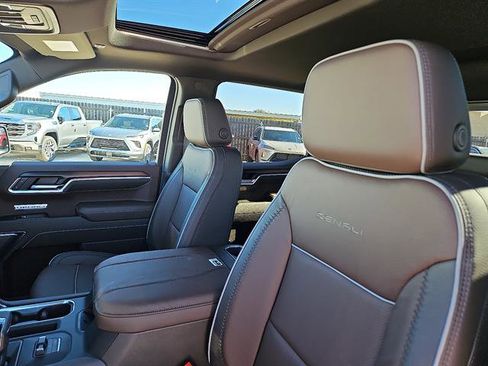 Used 2026 GMC Sierra 1500 Denali image 11