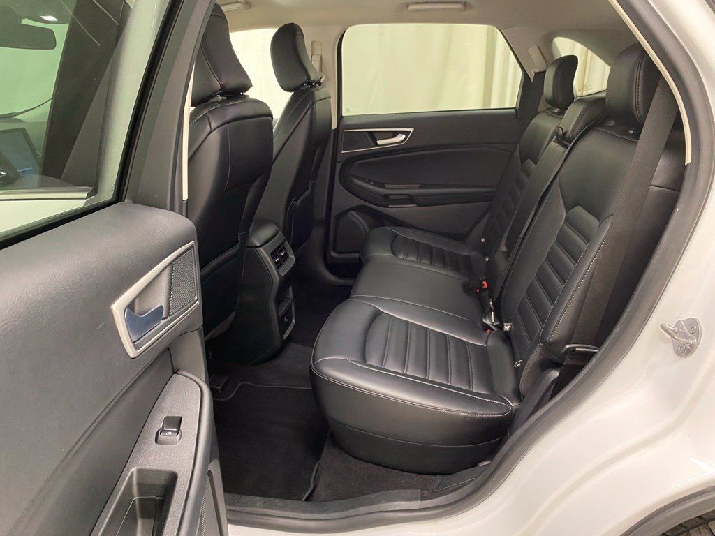 Used 2024 Ford Edge SEL AWD/4WD image 16