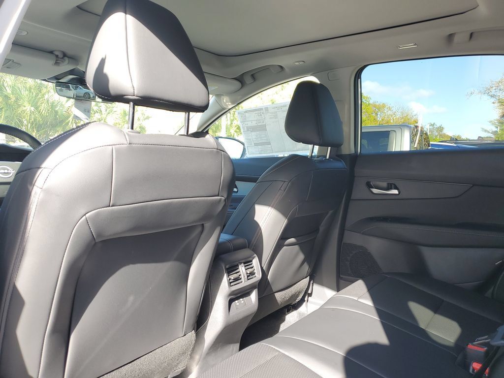 New 2026 Nissan Murano SL AWD/4WD image 13