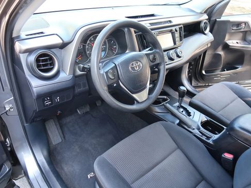 Used 2016 Toyota RAV4 LE FWD image 13