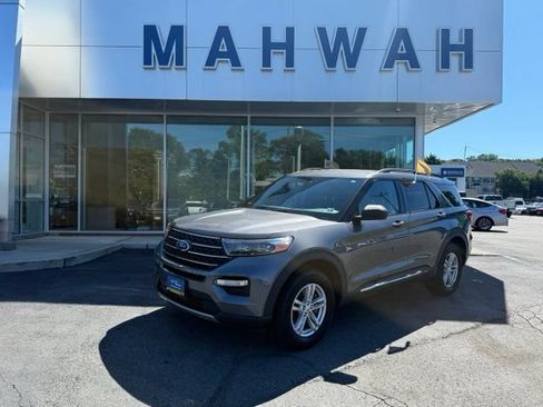 Certified 2023 Ford Explorer XLT w/ Equipment Group 202A AWD/4WD image 2