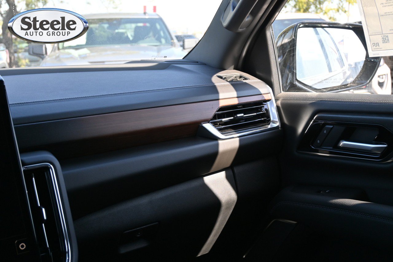 New 2026 GMC Yukon Denali w/ Advanced Technology Package RWD image 16