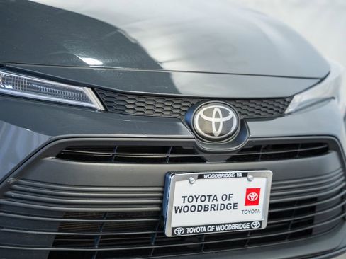 Used 2024 Toyota Corolla LE image 9