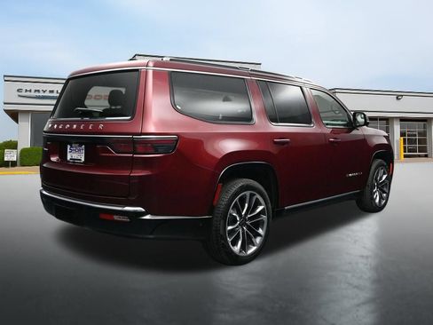 Used 2025 Jeep Wagoneer Series III w/ Premium Group I AWD/4WD image 5