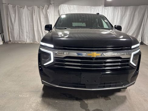Used 2025 Chevrolet Tahoe LT AWD/4WD image 2