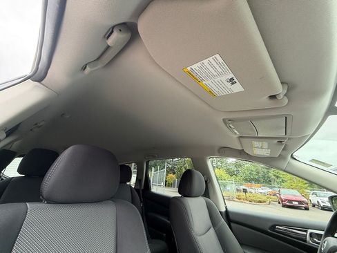 Used 2020 Nissan Pathfinder S AWD/4WD image 27