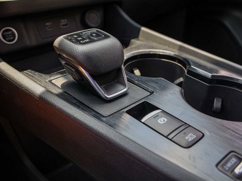 Used 2023 Nissan Rogue S FWD image 31