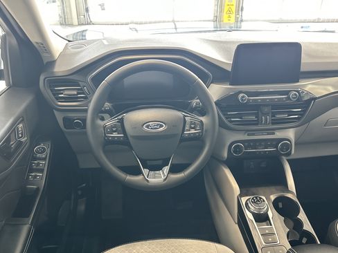 Used 2023 Ford Escape Active image 2