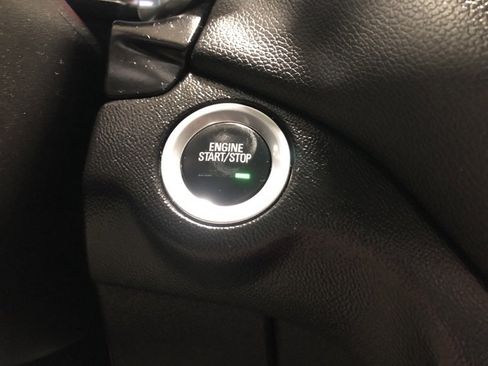 Used 2019 Chevrolet Equinox LT w/ Sun & Navigation Package image 28