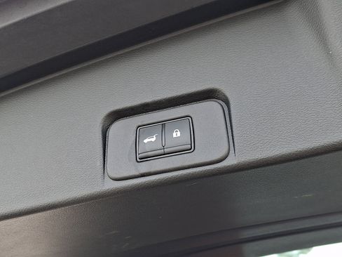 Certified 2023 Nissan Rogue Platinum w/ Platinum Premium Package image 30