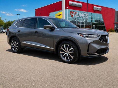 Used 2025 Acura MDX SH-AWD w/ Technology Package image 2