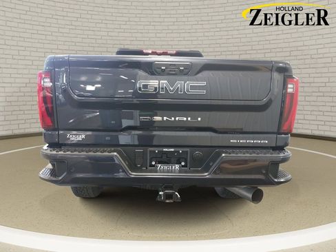 Used 2025 GMC Sierra 2500 Denali Ultimate AWD/4WD image 6