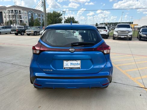 Used 2024 Nissan Kicks S FWD image 7
