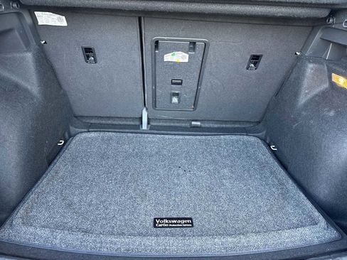 Used 2022 Volkswagen Taos SE image 31