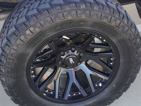 Used 2024 GMC Sierra 1500 Elevation w/ X31 Off-Road Package image 11