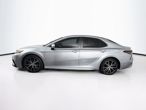 Used 2024 Toyota Camry SE FWD image 6