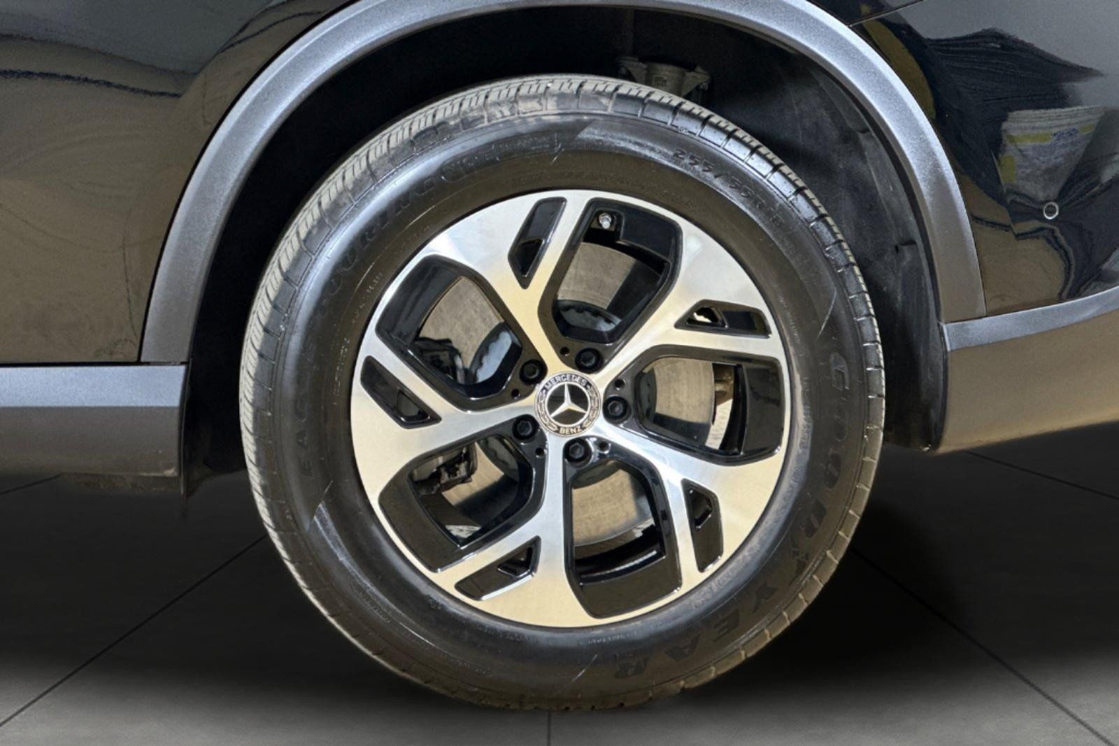 Used 2026 Mercedes-Benz GLC 350e 4MATIC image 26
