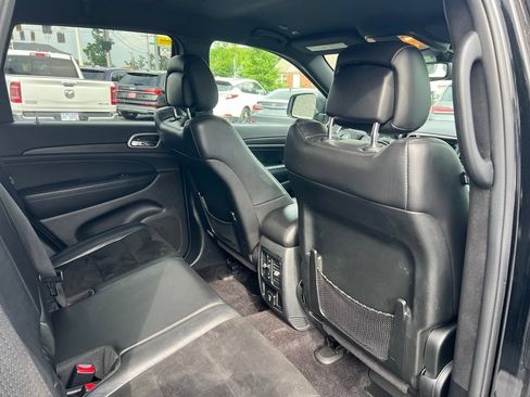 Used 2018 Jeep Grand Cherokee Altitude AWD/4WD image 27