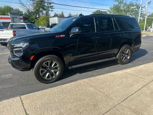 Used 2023 Chevrolet Tahoe Z71 w/ Luxury Package AWD/4WD image 6