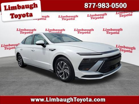 Used 2026 Hyundai Sonata Blue FWD image 1