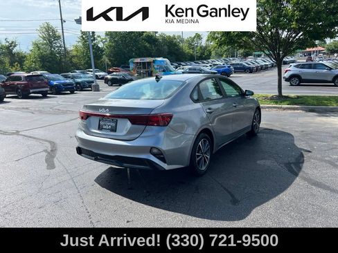 Certified 2024 Kia Forte LXS FWD image 5