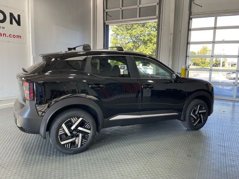 New 2026 Nissan Kicks SV w/ SV Premium Package FWD image 8