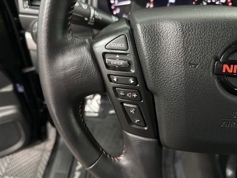 Used 2020 Nissan Titan PRO-4X w/ Pro-4x Convenience Package image 16