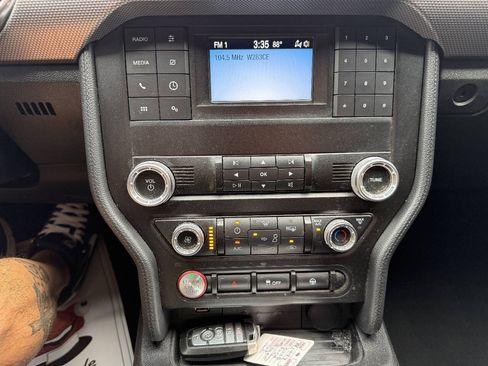 Used 2020 Ford Mustang GT RWD image 13