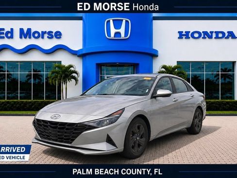 Used 2021 Hyundai Elantra SEL FWD image 1