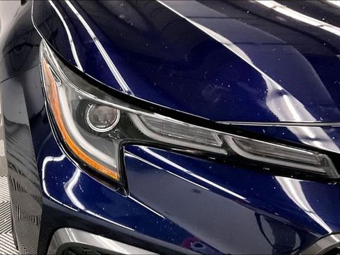 Used 2020 Toyota Corolla SE w/ SE Premium Package image 32