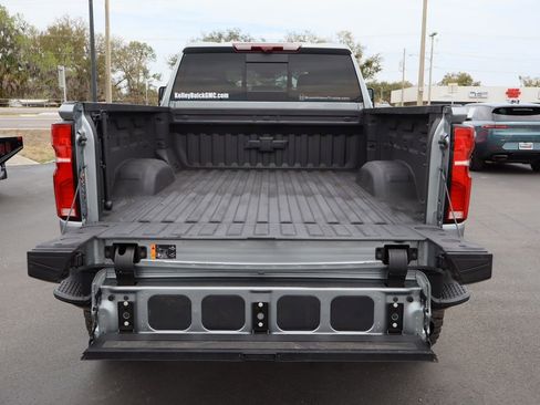 Used 2025 Chevrolet Silverado 2500 LTZ w/ LTZ Plus Package image 26