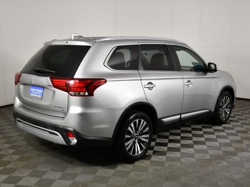 Used 2019 Mitsubishi Outlander SEL AWD/4WD image 6