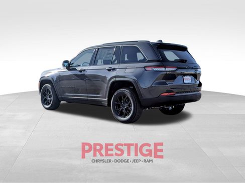 New 2026 Jeep Grand Cherokee Altitude AWD/4WD image 9