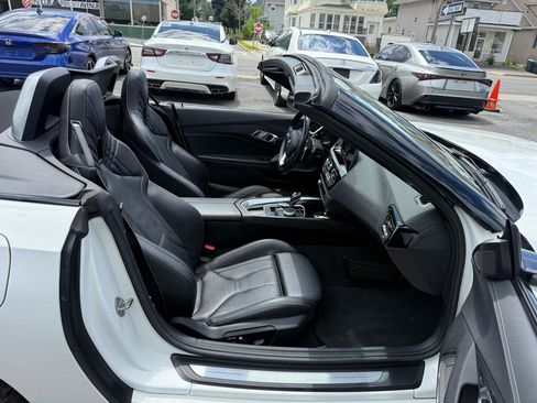 Used 2019 BMW Z4 sDrive30i w/ Convenience Package RWD image 21
